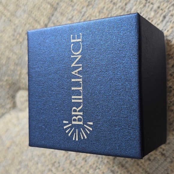 BRILLANCE BRAND WOMENS SILVER "GENUINE CRYSTAL" FASHION RING SIZE 7 - Picture 8 of 11